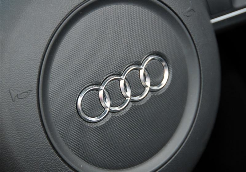 奥迪(进口) 奥迪R8 2011款 Spyder 5.2 FSI quattro