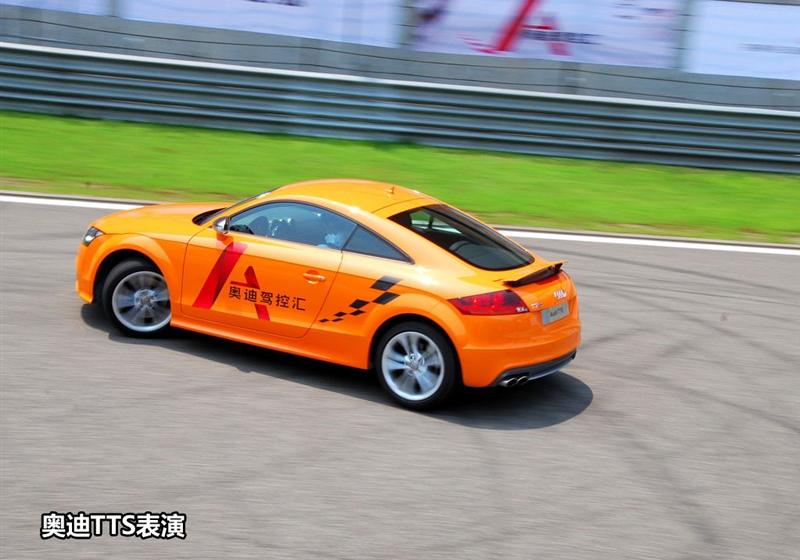 奥迪(进口) 奥迪TT 2011款 TTS Roadster 2.0TFSI quattro