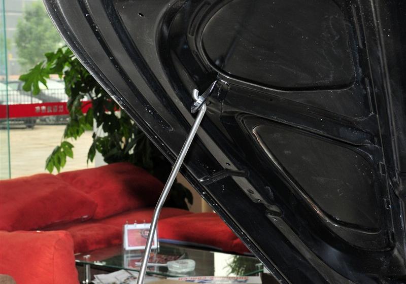 比亚迪 比亚迪F6 2011款 黄金版 1.8L MT豪华型