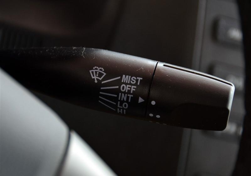 比亚迪 比亚迪F6 2011款 黄金版 1.8L MT尊享型