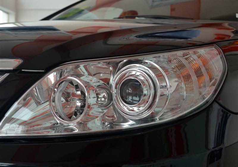 比亚迪 比亚迪F6 2011款 黄金版 1.8L MT尊享型
