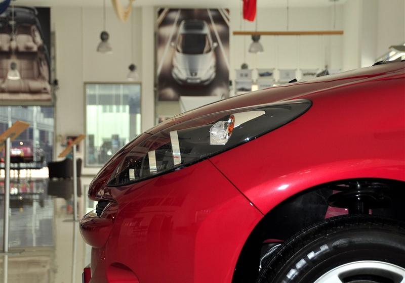 东风标致 标致207 2011款 1.6L 手动驭乐版