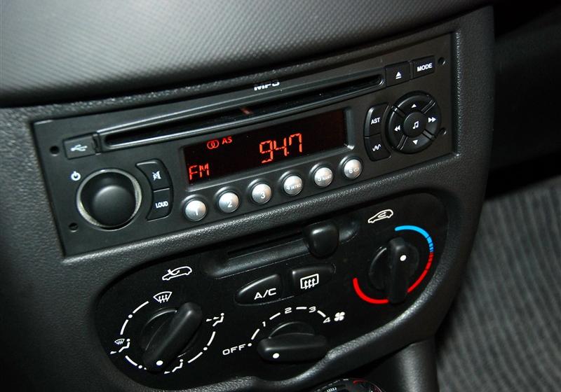 东风标致 标致207 2011款 两厢 1.6L 自动驭乐版