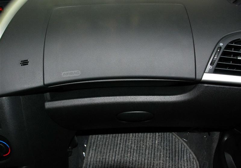 东风标致 标致207 2011款 两厢 1.6L 自动驭乐版