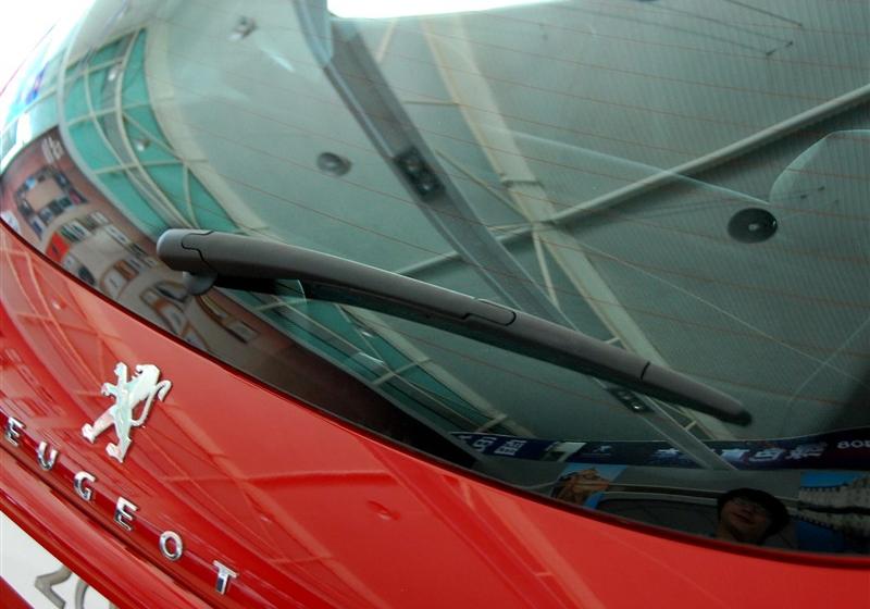 东风标致 标致207 2011款 两厢 1.6L 自动驭乐版
