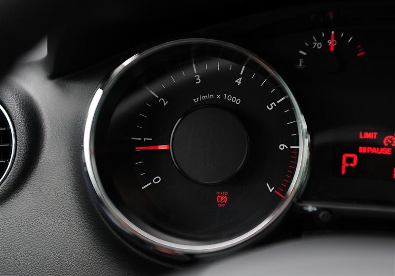 标致(进口) 标致3008 2011款 1.6T 豪华型