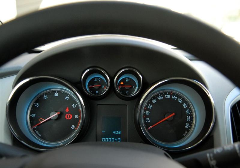 通用别克 英朗 2010款 XT 1.6L 手动进取版