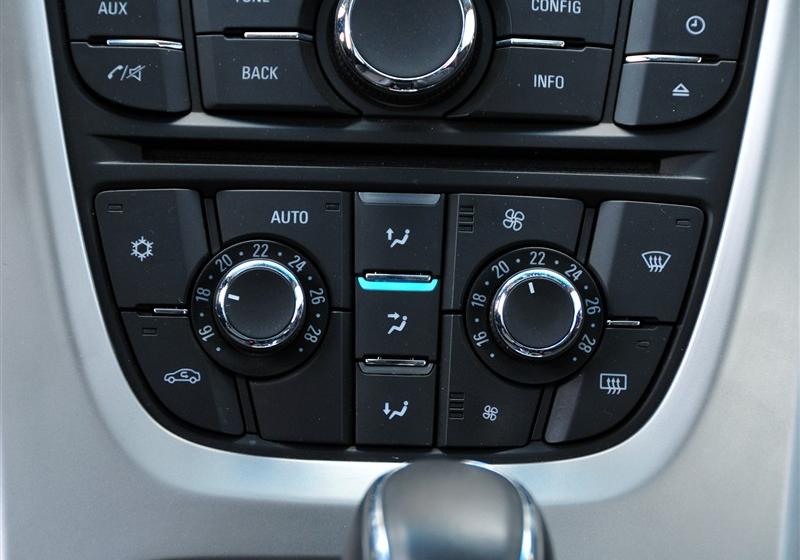通用别克 英朗 2010款 XT 1.6T 时尚运动版