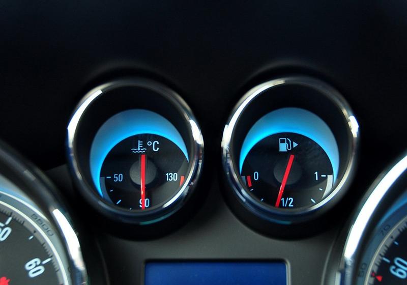 通用别克 英朗 2010款 XT 1.6T 新锐运动版