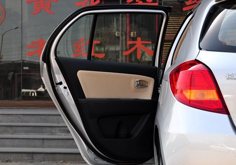 长城汽车 凌傲 2010款 1.3 MT锋锐版