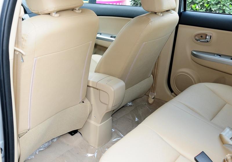 长城汽车 腾翼C30 2010款 1.5 CVT豪华型