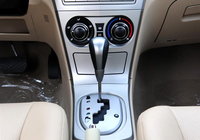 长城汽车 腾翼C30 2010款 1.5 CVT豪华型