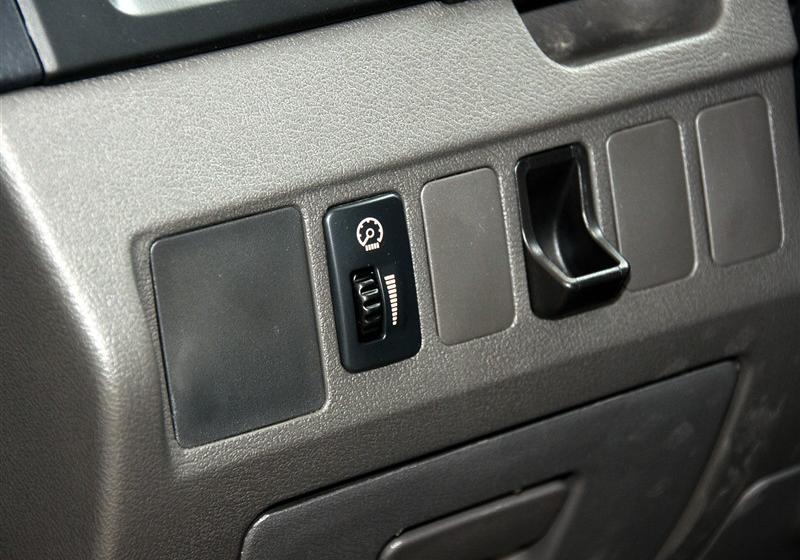 长城汽车 腾翼V80 2011款 2.0 自动标准型