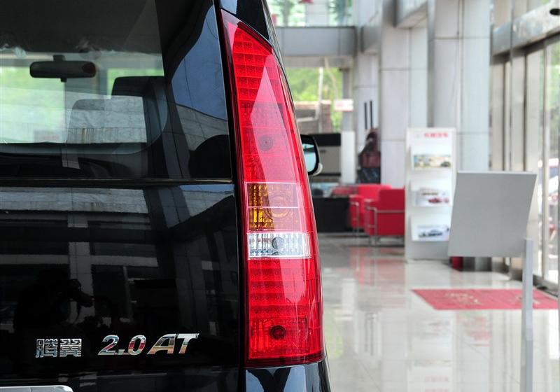 长城汽车 腾翼V80 2011款 2.0 自动标准型