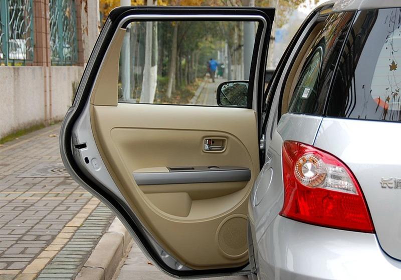 长城汽车 炫丽 2009款 1.3L豪华型VVT
