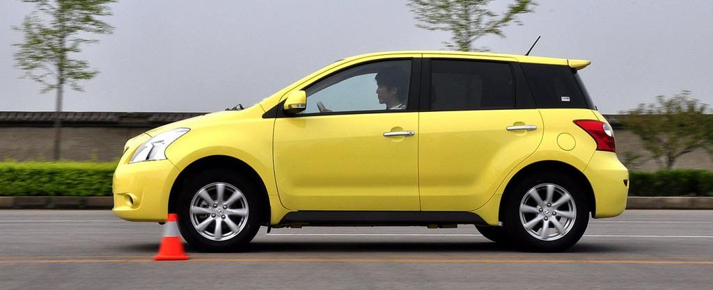 长城汽车 炫丽 2009款 1.5L CVT 精英型VVT