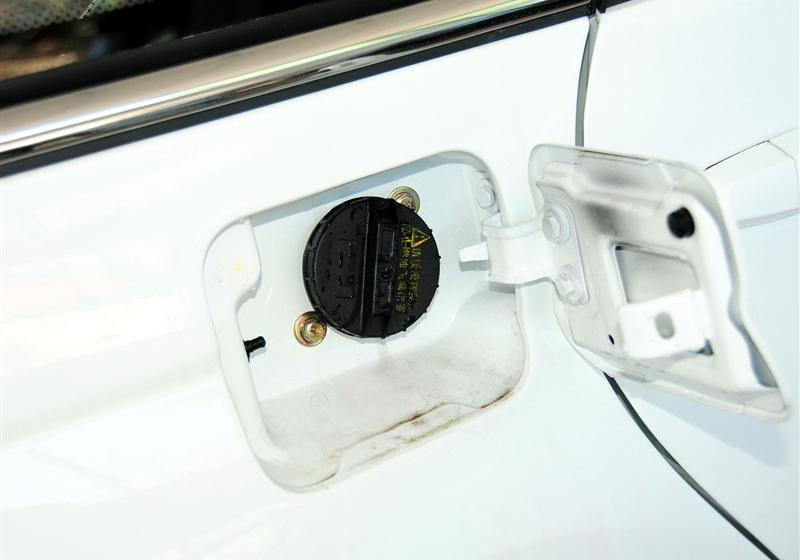 四川汽车 野马F10 2011款 1.5L 豪华型