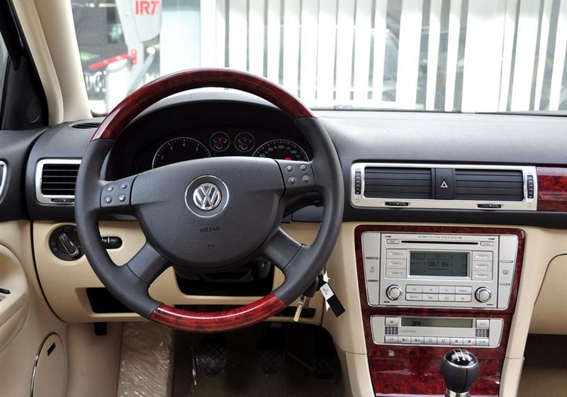 上海大众 Passat新领驭 2009款 1.8T 手动尊品型