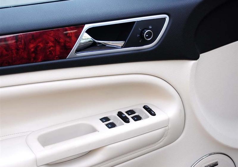 上海大众 Passat新领驭 2009款 1.8T 自动尊品型