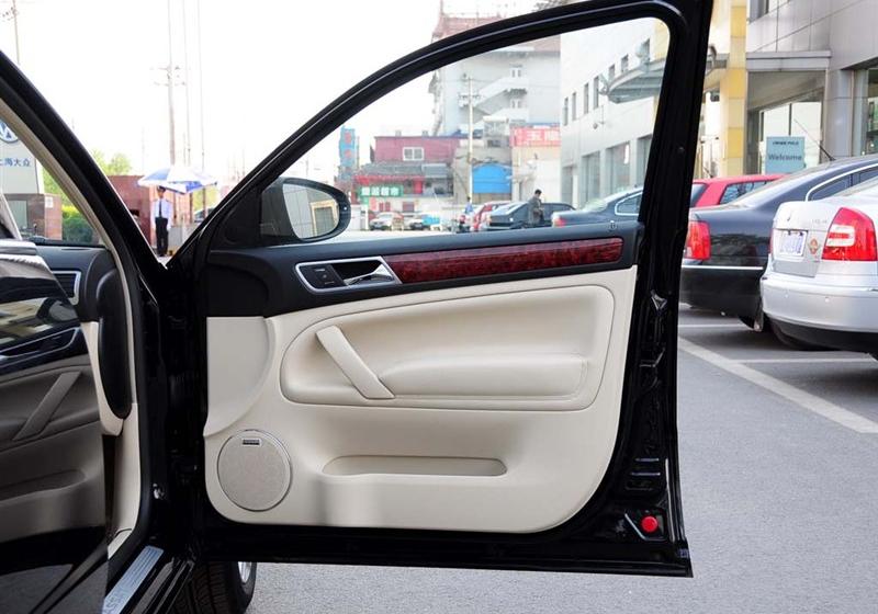 上海大众 Passat新领驭 2009款 1.8T 自动尊品型