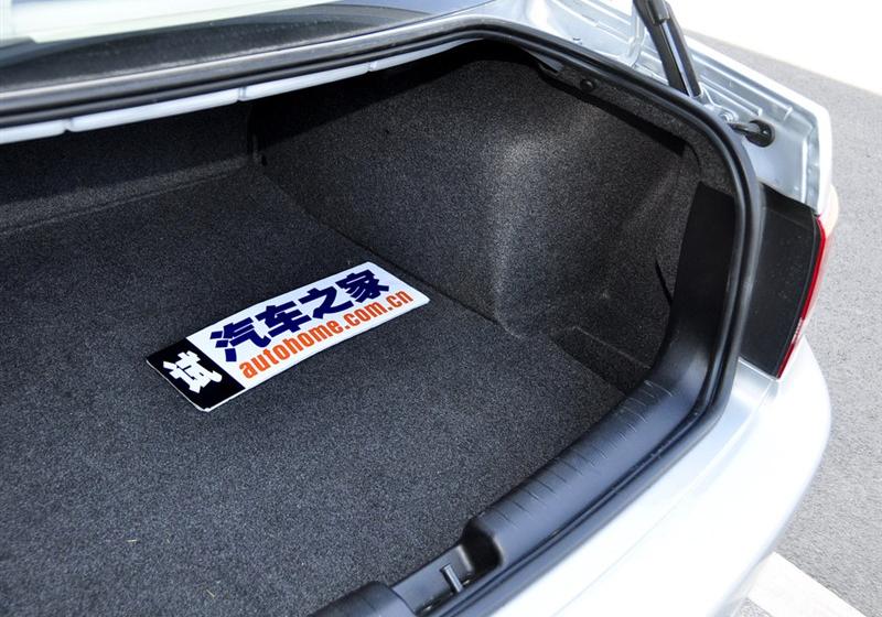 上海大众 Passat新领驭 2009款 2.0L MFI 自动尊享型