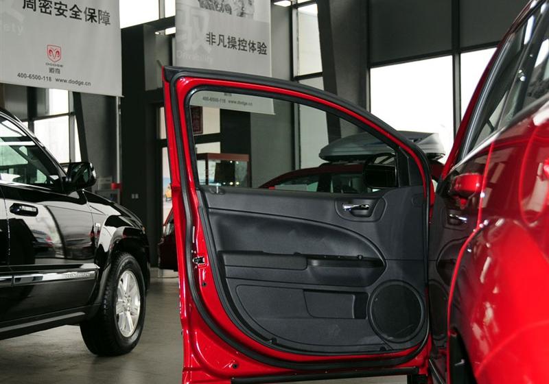 道奇(进口) 酷搏 2010款 2.0 SXT