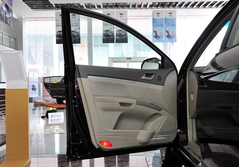 吉利汽车 帝豪EC7 2010款 1.8 CVT 天窗型