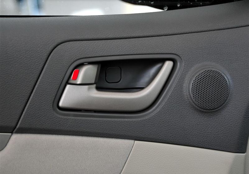 吉利汽车 帝豪EC7 2010款 1.8 CVT 天窗型