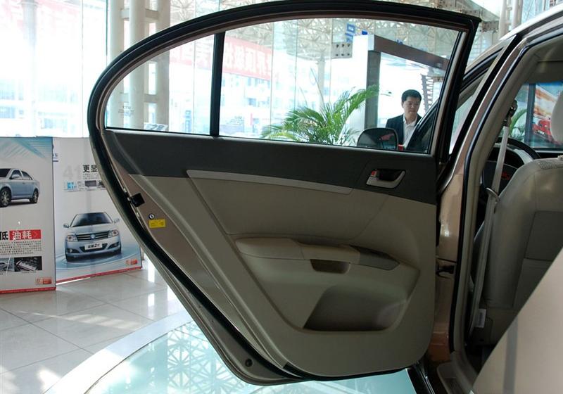 吉利汽车 帝豪EC7 2009款 1.8 MT舒适型