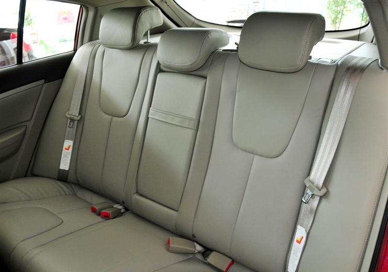 吉利汽车 帝豪EC7-RV 2010款 1.8 CVT 豪华型