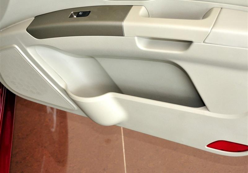吉利汽车 帝豪EC7-RV 2010款 1.8 CVT 豪华型
