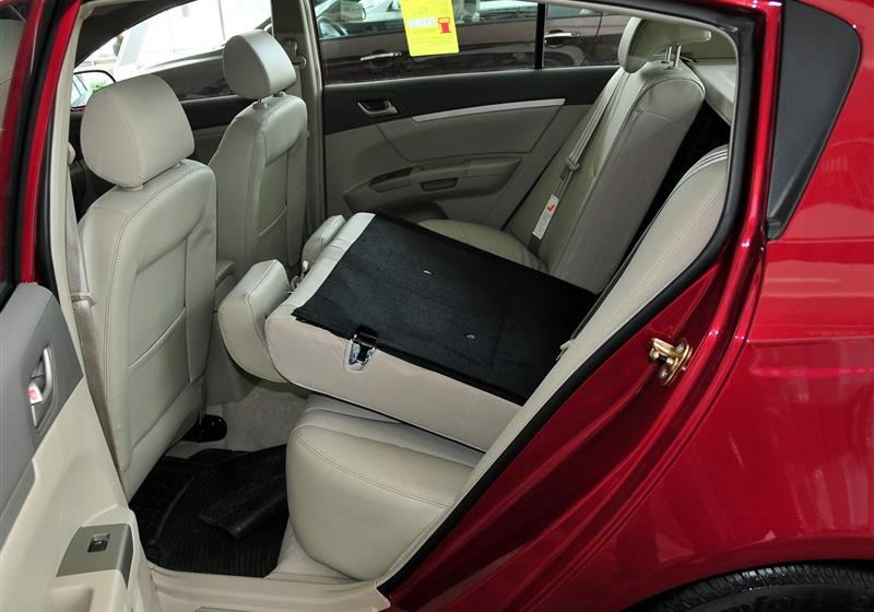 吉利汽车 帝豪EC7-RV 2010款 1.8 CVT 豪华型