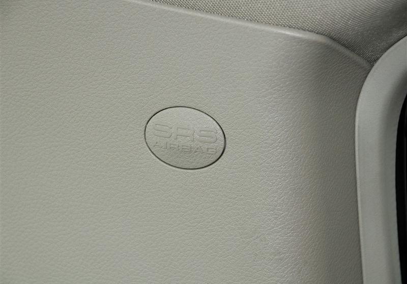 吉利汽车 帝豪EC7-RV 2010款 1.8 CVT 豪华型