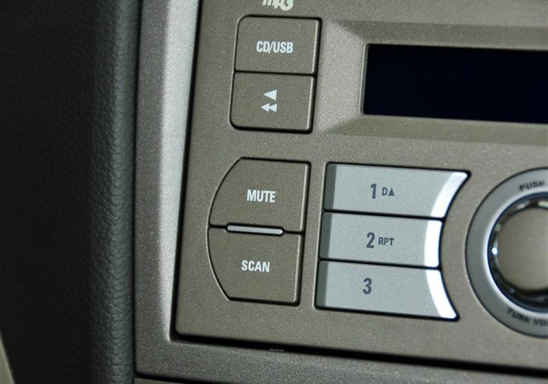 吉利汽车 帝豪EC7-RV 2010款 1.8 CVT 豪华型