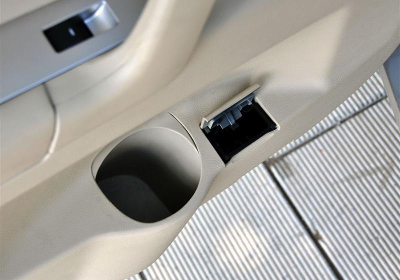吉利汽车 帝豪EC8 2011款 2.4L 自动行政版