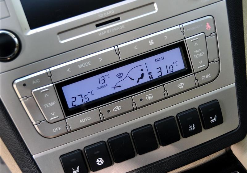 吉利汽车 帝豪EC8 2011款 2.4L 自动行政版