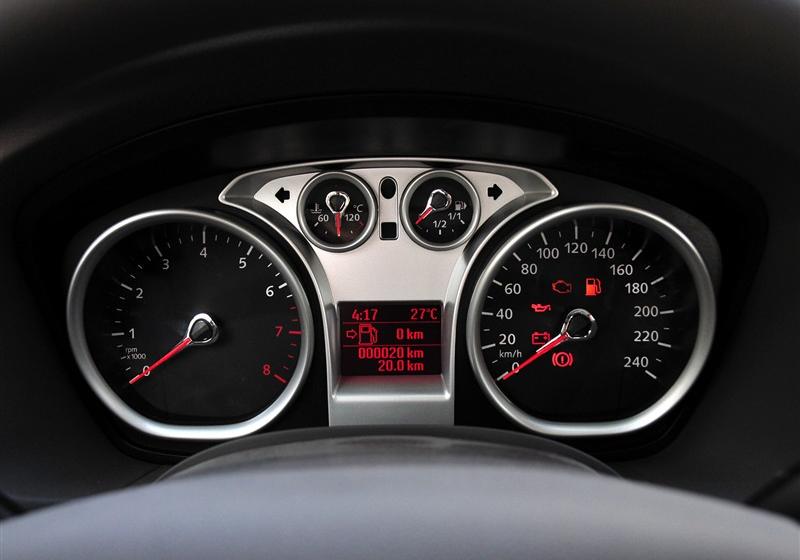 长安福特 福克斯 2011款 1.8 MT舒适型