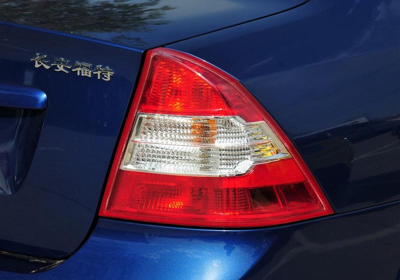 长安福特 福克斯 2011款 1.8 MT舒适型