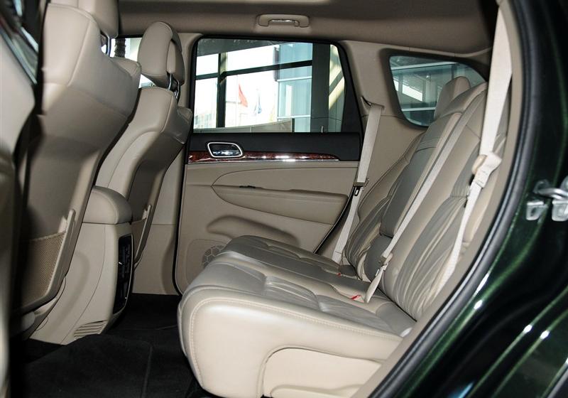 Jeep吉普 大切诺基(进口) 2011款 3.6 豪华导航版