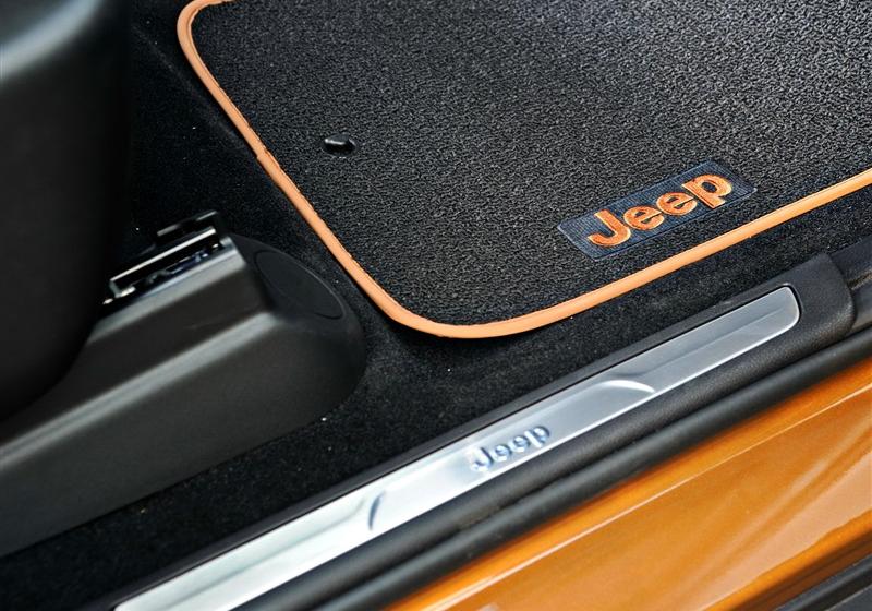 Jeep吉普 大切诺基(进口) 2011款 3.6 70周年限量版