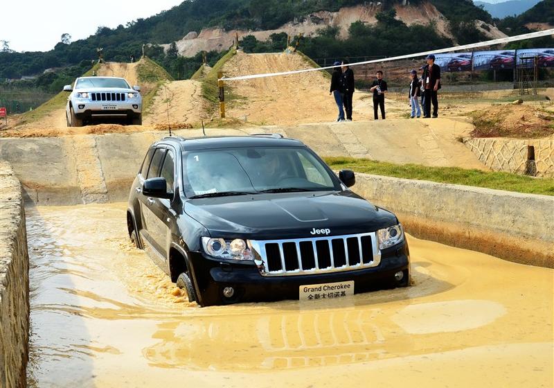 Jeep吉普 大切诺基(进口) 2011款 5.7 旗舰导航版