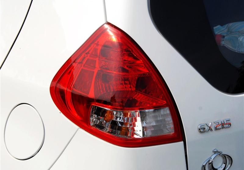 吉利汽车 全球鹰GX2 2011款 1.5L 尊贵型