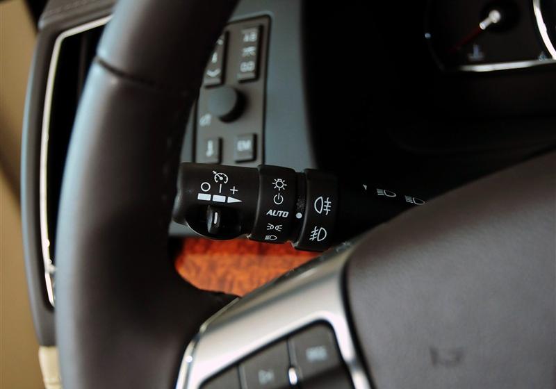 通用凯迪拉克 SLS赛威 2011款 2.0T 精英型
