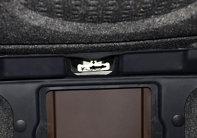 通用凯迪拉克 SLS赛威 2011款 2.0T 行政版
