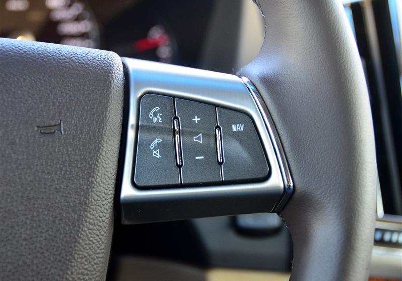 通用凯迪拉克 SLS赛威 2011款 2.0T 行政版