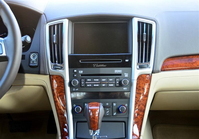 通用凯迪拉克 SLS赛威 2011款 2.0T 行政版
