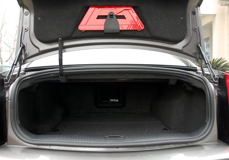 通用凯迪拉克 SLS赛威 2010款 3.0L 豪华型