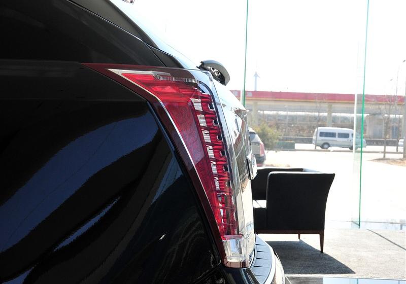 凯迪拉克(进口) 凯迪拉克SRX 2011款 3.0L 豪华版