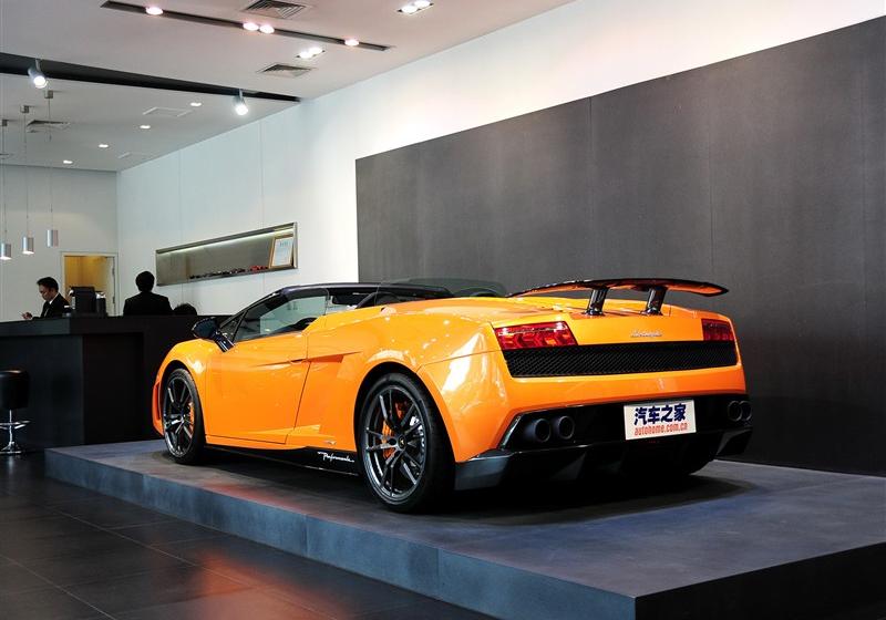 兰博基尼 Gallardo 2011款 LP570-4 Spyder Performante