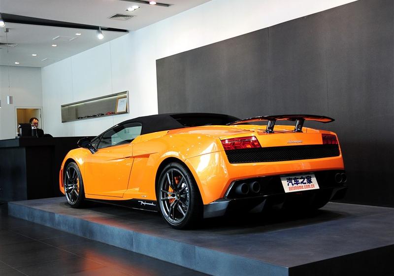 兰博基尼 Gallardo 2011款 LP570-4 Spyder Performante